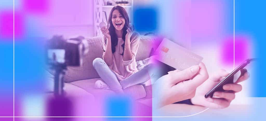 Foto de mulher segurando um cartão de crédito ao comprar pelo celular para ilustrar conteúdo sobre social commerce